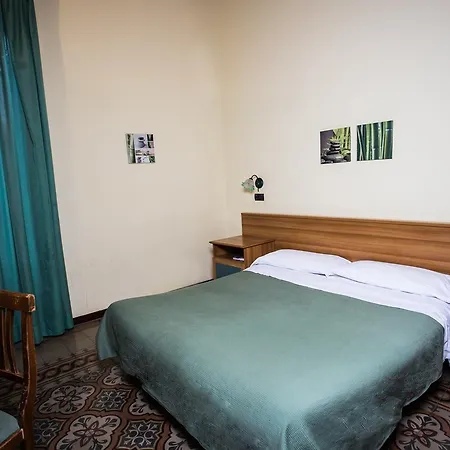 Hotel Italia-3